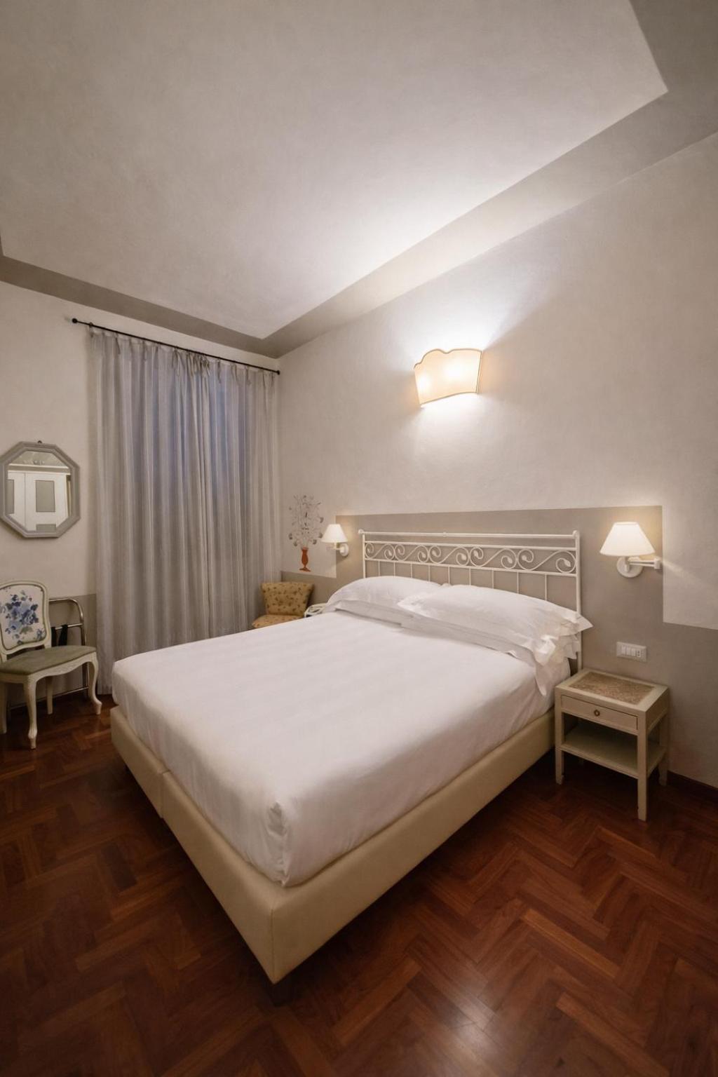 Standard Double Room With View,1742639805:JPEG